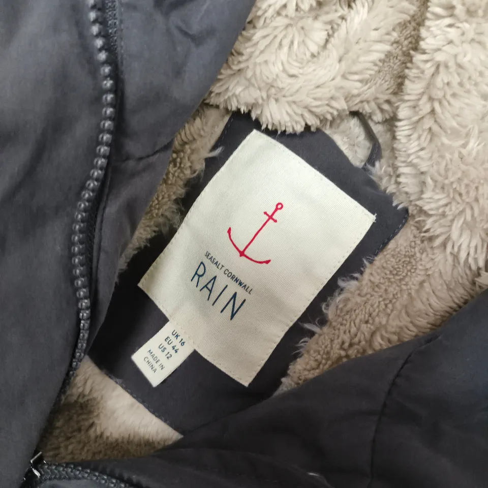 SEASALT CORNWALL RAIN LINED COAT IN DARK GREY - UK 16