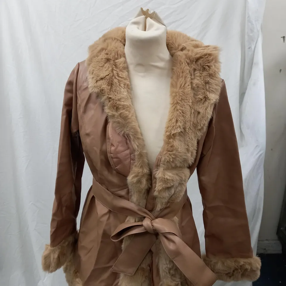 BEIGE / TAN COAT WITH FUR ON ALL EDGES - SIZE S
