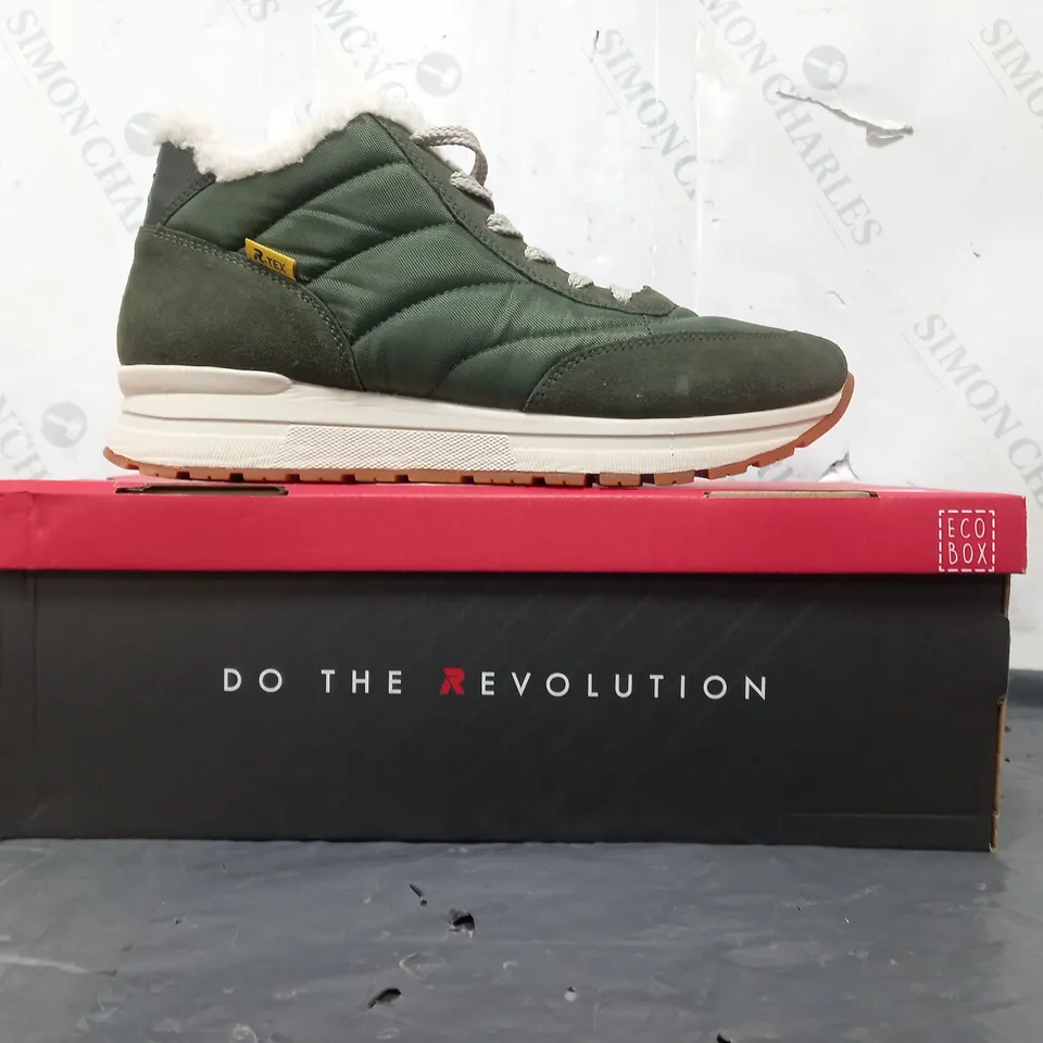 BOXED PAIR OF RIEKER SHOES IN GREEN SIZE 6