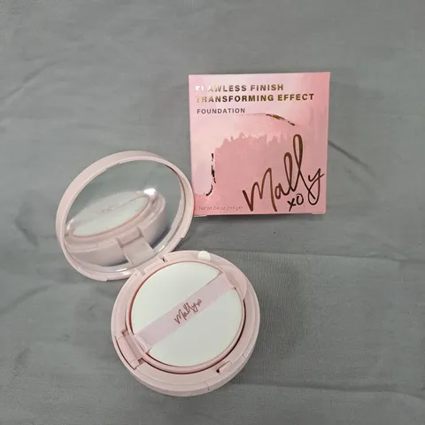 MALLY FLAWLESS FINISH TRANSFORMING EFFECT FOUNDATION – TAN (COMPACT WITH MIRROR)