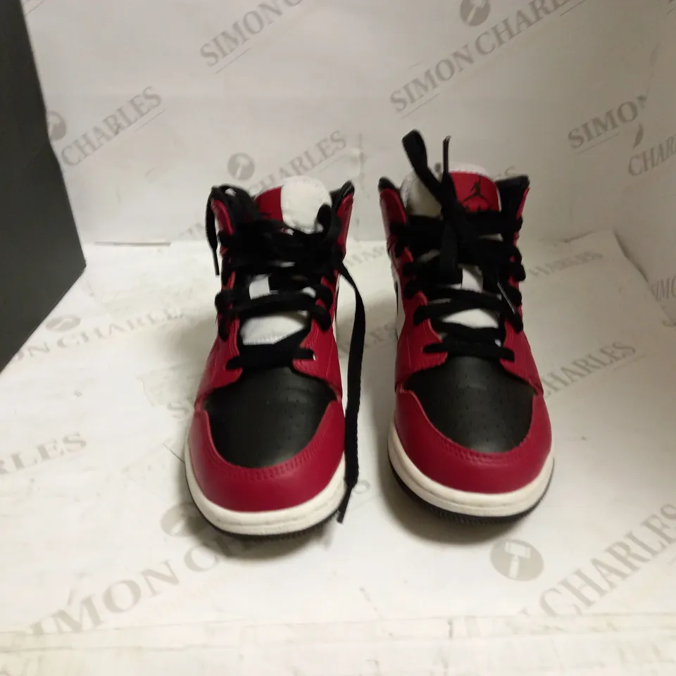 AIR JORDAN 1 MID GS BLACK/GYM RED UK 4.5 