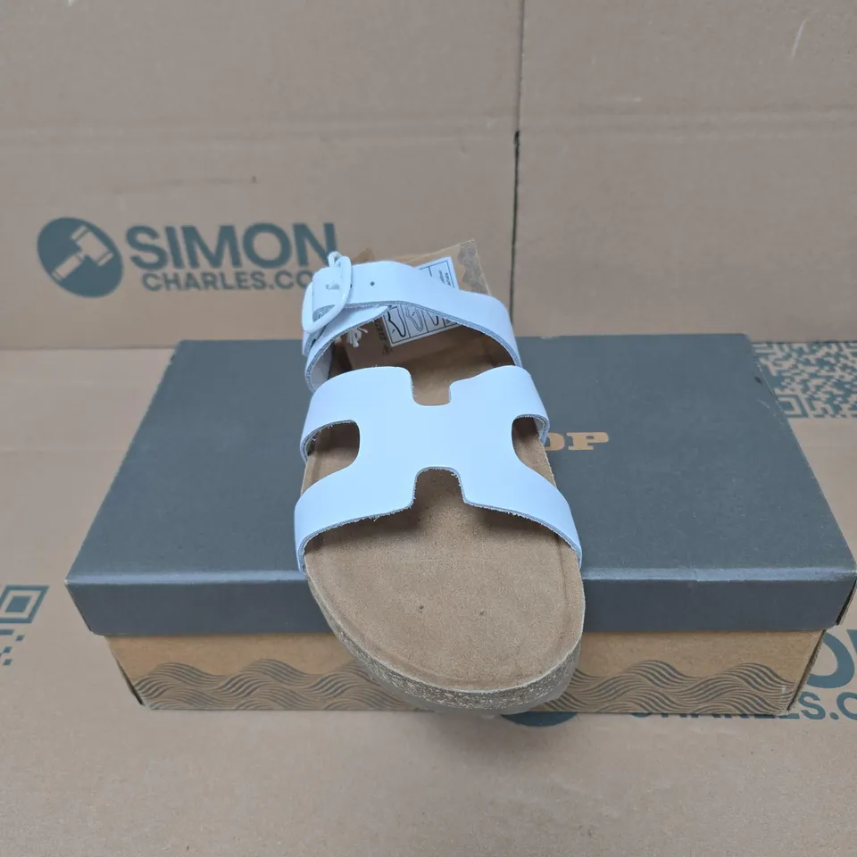 DUNLOP TWO-STRAP SANDALS – CORK FOOTBED SIZE 7 BOXED