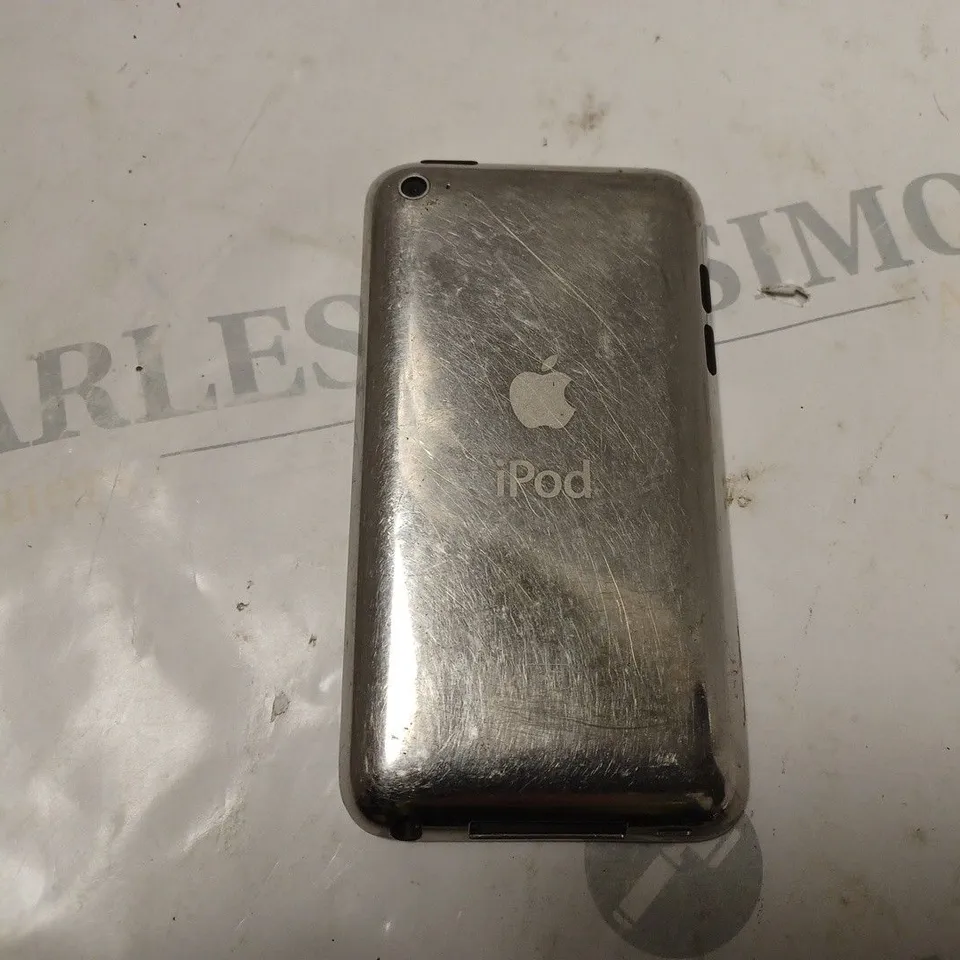 APPLE IPOD TOUCH