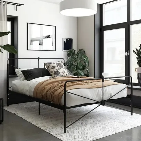 BOXED LEOPOLD METAL KING BED (1 BOX)