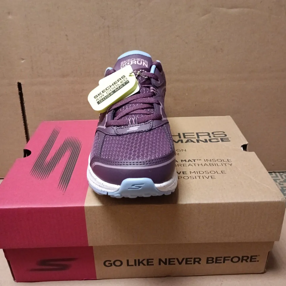SKECHERS GO RUN CONSISTENT TRAINERS PLUM SIZE 3