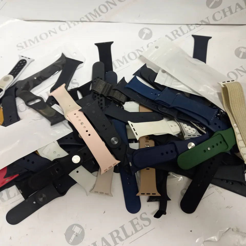 APPROX 30 ASSORTED LOOSE SMART WATCH STRAPS IN VARIOUS DESIGNS AND SIZES.