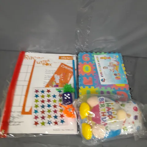 LARGE BOX OF APPROXIMATELY 15 ASSORTED TOYS AND GAMES TO INCLUDE TEDDIES AND FOAM MATS