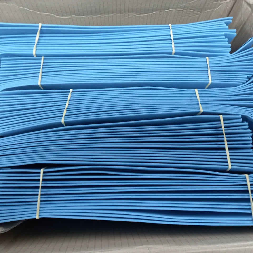 APPROXIMATELY 50 A4 VELCRO WALLET FOLDERS