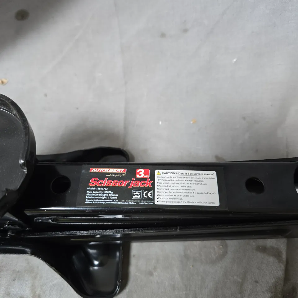 AUTOXBERT SCISSOR JACK 3 TON UNBOXED