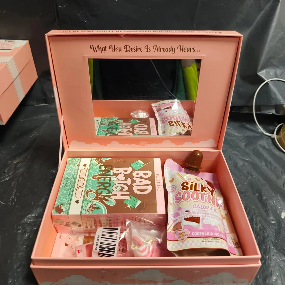 PLOUISE FULFILLMENT DREAMS GIFT BOX – PINK BEAUTY & BODY CARE SET