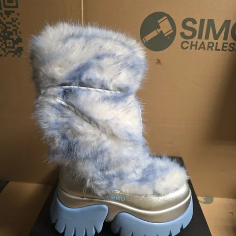 BOXED PAIR OF KOI SNOW MIKU FLUFFY 'MONSTER' LONG BOOTS β WHITE/BLUE, UK3