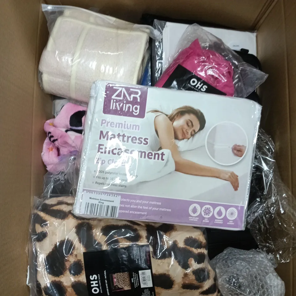 BOX OF APPROXIMATELY 15 ASSORTED HOUSEHOLD ITEMS 