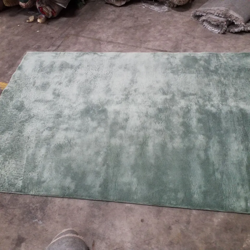 QUALITY DESIGNER AREA RUG - APPROXIMATELY 160×230CM