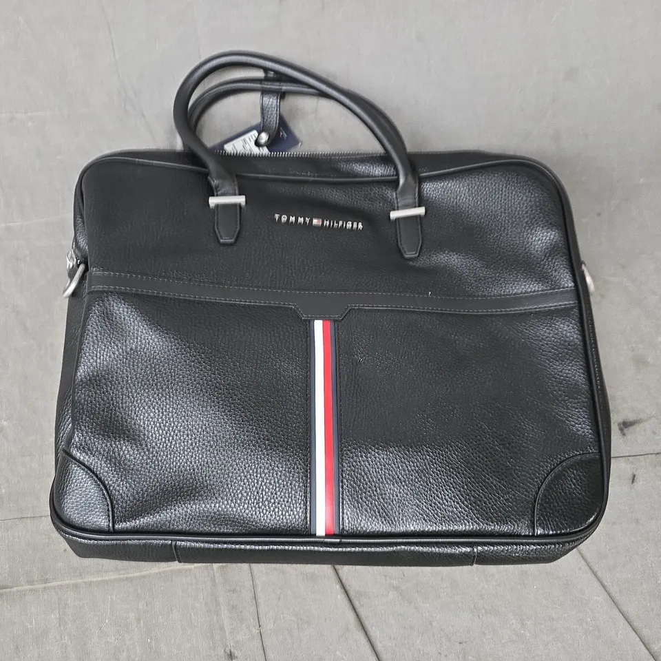 TOMMY HILFIGER BLACK LEATHER BAG