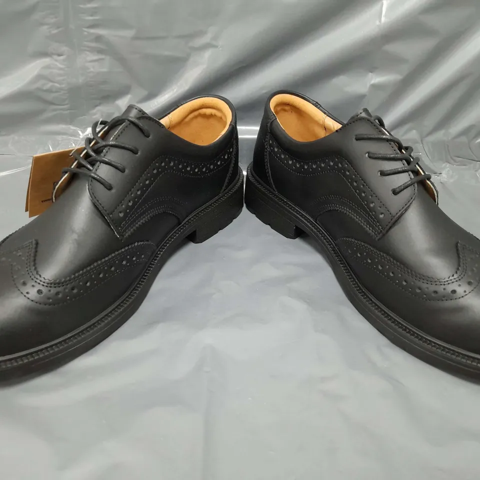 BOXED PAIR OF AMBLERS SAFETY SHOES IN BLACK UK SIZE 10