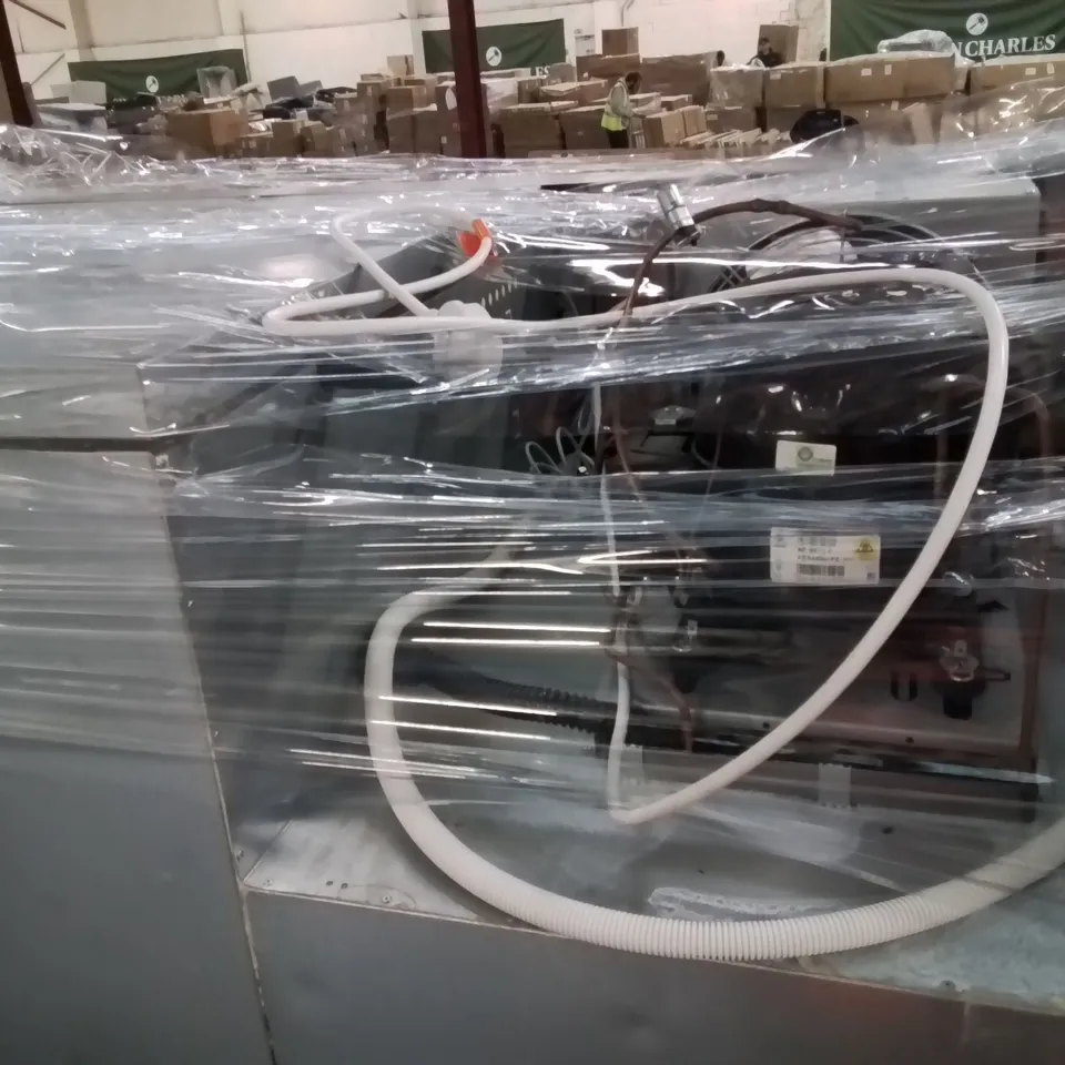 WILLIAMS HJ2SA R290 R1 DOUBLE DOOR UPRIGHT FREESTANDING COMMERCIAL FRIDGE