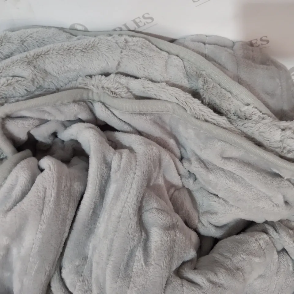 BOXED COZEE HOME VELVETSOFT HEATED THROW IN STONE 