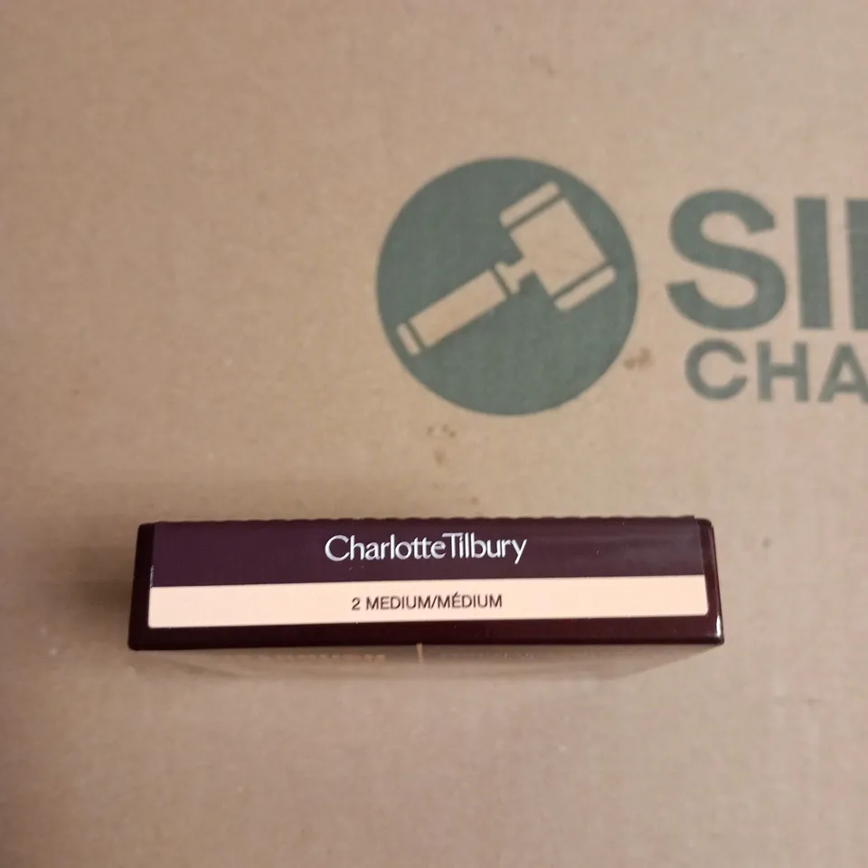 CHARLOTTE TILBURY AIRBRUSH FLAWLESS FINISH POWDER – SHADE 2 MEDIUM