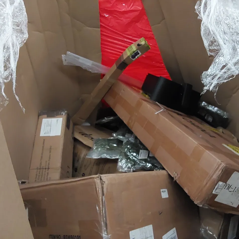 PALLET OF ASSORTED ITEMS INCLUDING:AIR FRYER, PRESSURE COOKER, CHILDREN'S PLAY SET, HEATED BLANKET, PARTY DECORATIONS 