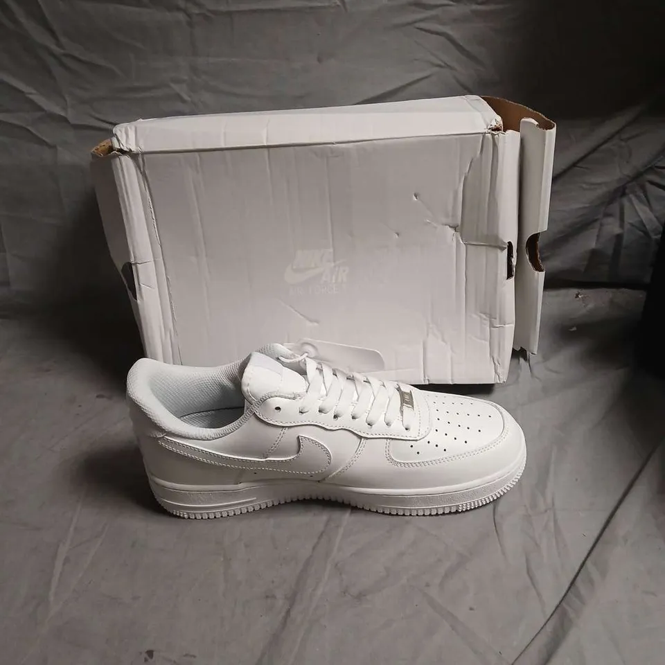 NIKE AIR FORCE 1 TRAINERS – WHITE- SIZE UK 11