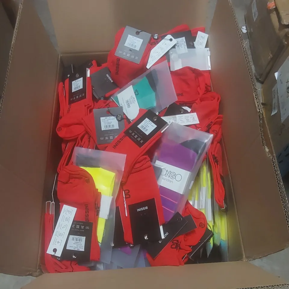 BOX TO CONTAIN A LARGE QUANTITY OF BRAND NEW PAIRS OF PONGO LONDON AND BISSINI CYCLING AND GYM SOCKS - COLOURS AND SIZES VARY // 1 PAIR PER PACK