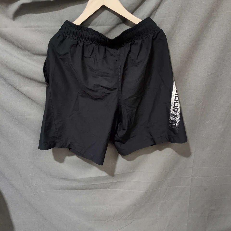 UNDER ARMOUR BLACK MEN'S ATHLETIC SHORTS, SIZE M, WITH WHITE SIDE STRIPE