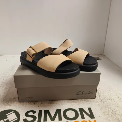 CLARKS ARISTELLA MULE SANDALS – BEIGE SUEDE, UK 7 (EU 41) BOXED