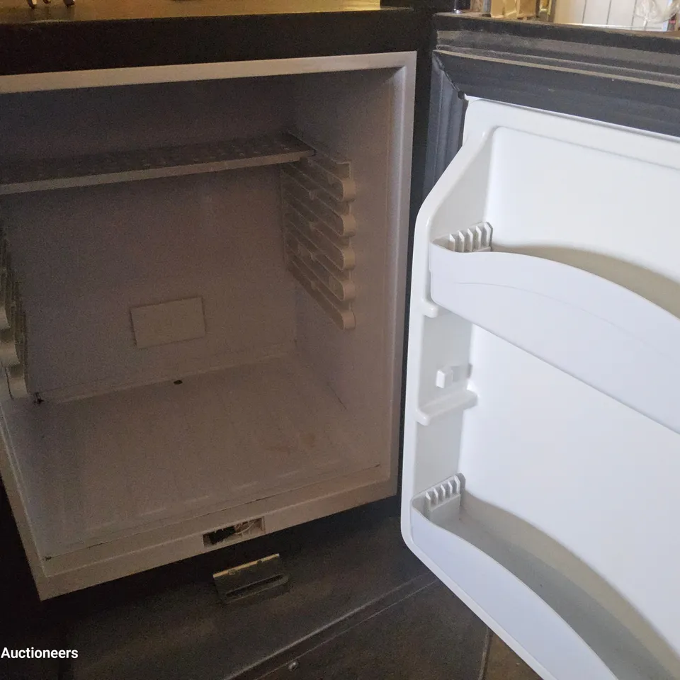 CORBY MINI BAR FRIDGE