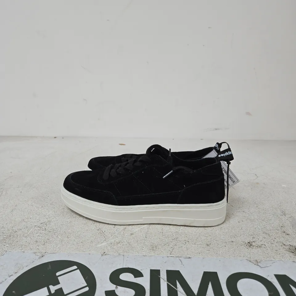 HUSH PUPPIES UK 5 BLACK SUEDE SNEAKERS WITH WHITE PLATFORM SOLE 