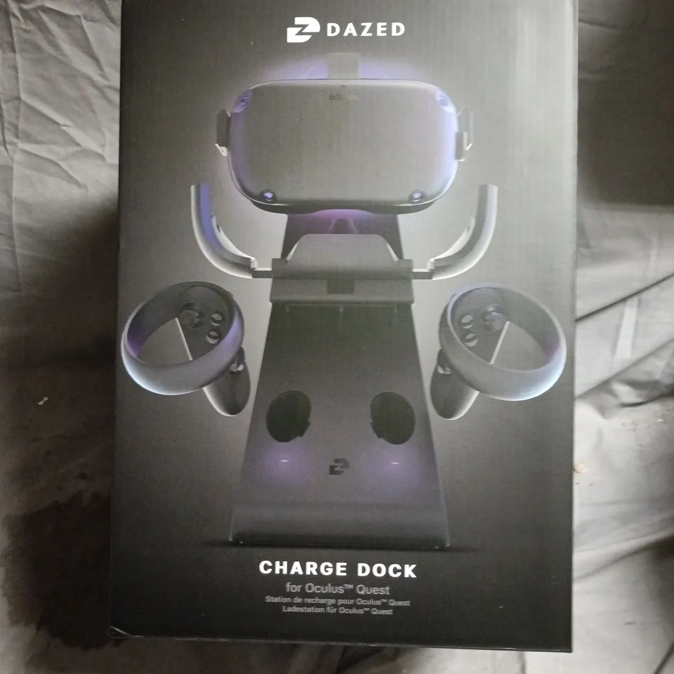 DAZED CHARGE DOCK FOR OCULUS QUEST