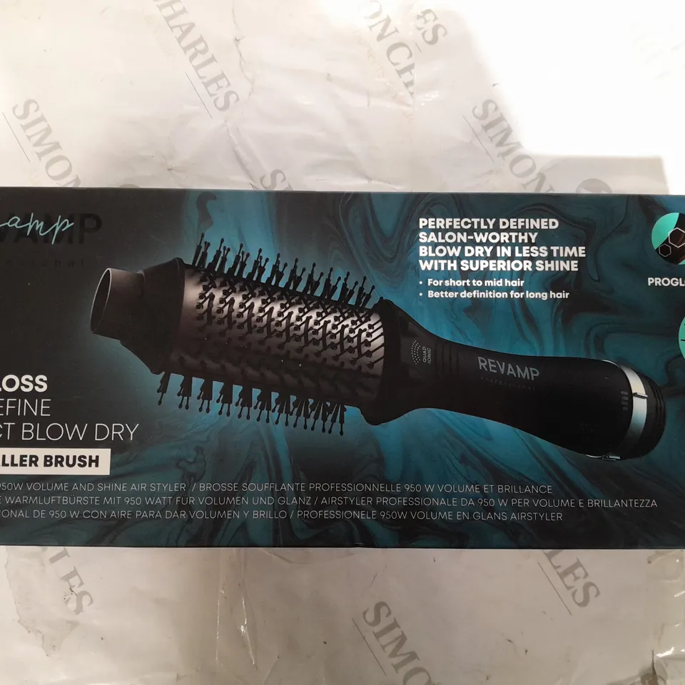 BOXED REVAMP PROGLOSS PRO DEFINE PERFECT BLOW DRY / SMALLER BURSH (DR-1950-GB)