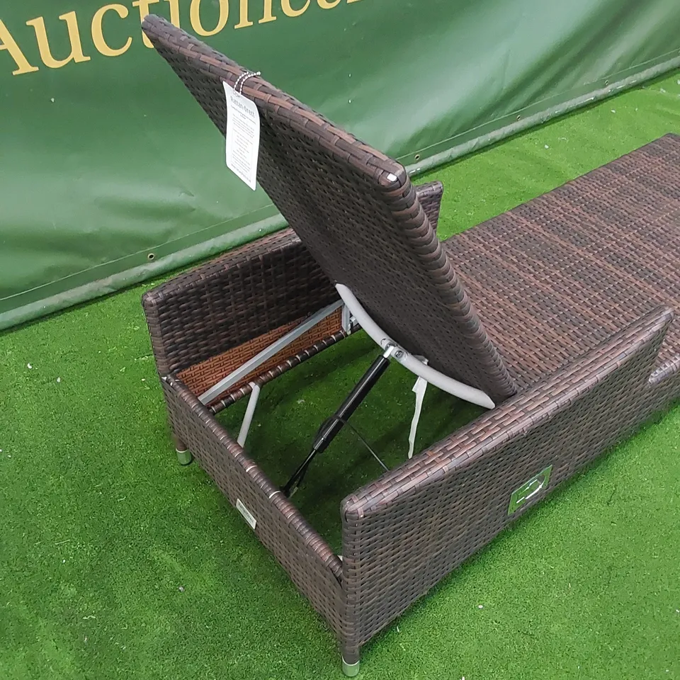 DESIGNER MANUAL ADJUSTABLE SUNLOUNGER IN CHOCOLATE MIX RATTAN 