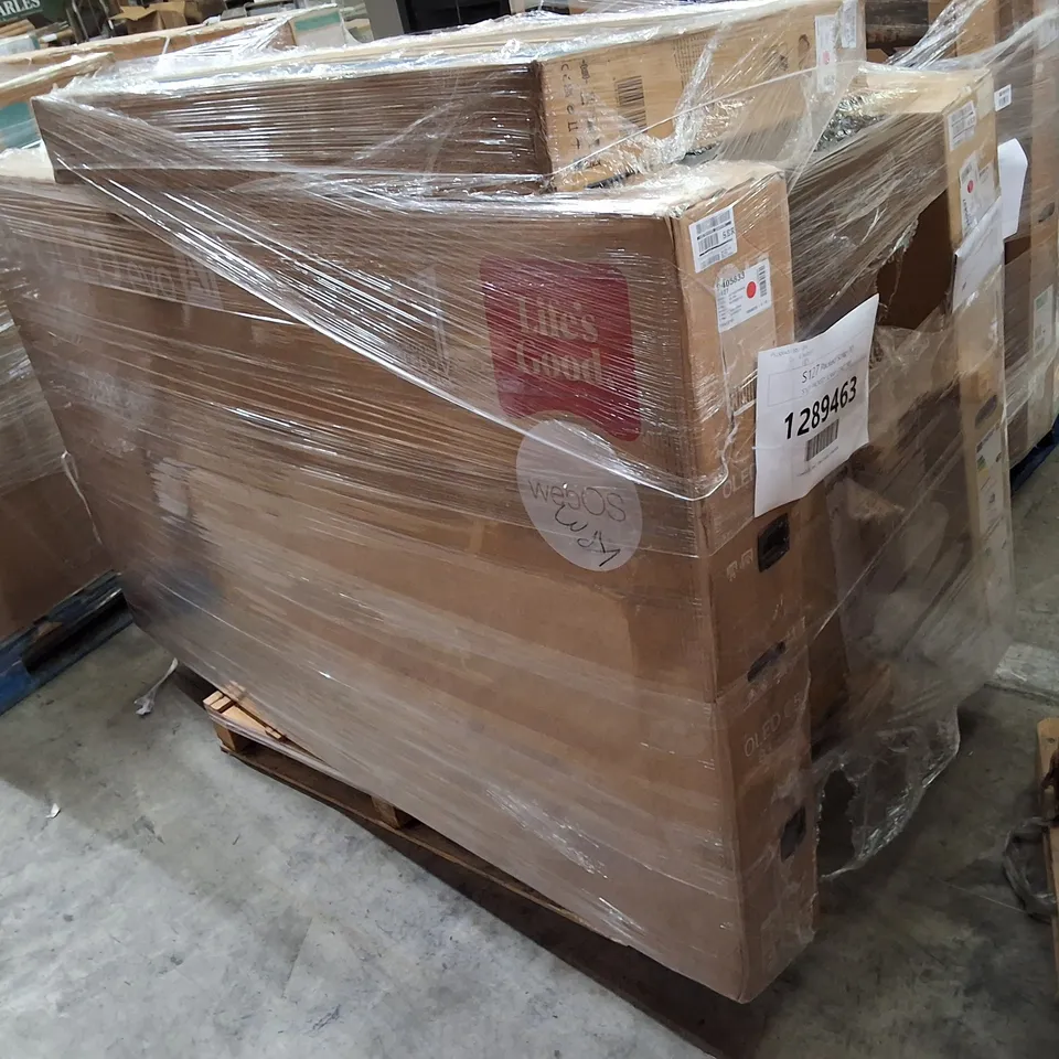 PALLET CONTAINING 8 ASSORTED DAMAGED TVS