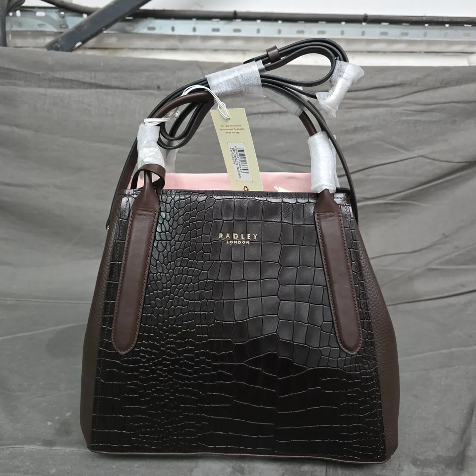 RADLEY LONDON CROC-EFFECT LEATHER HANDBAG – DARK BROWN