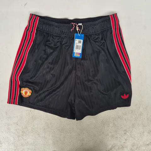 ADIDAS MANCHESTER UNITED ICON SHORTS IN BLACK/RED SIZE UK LARGE
