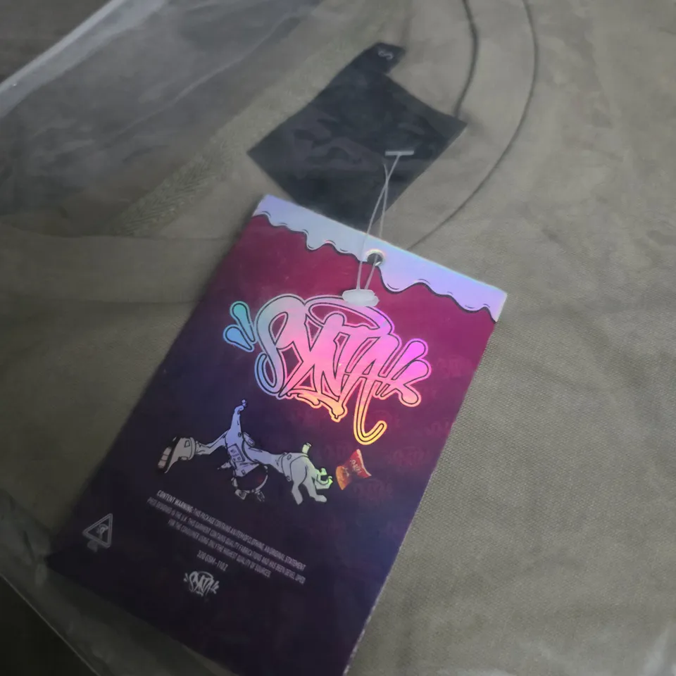 SYNA BEIGE GREEN TEE – SIZE S