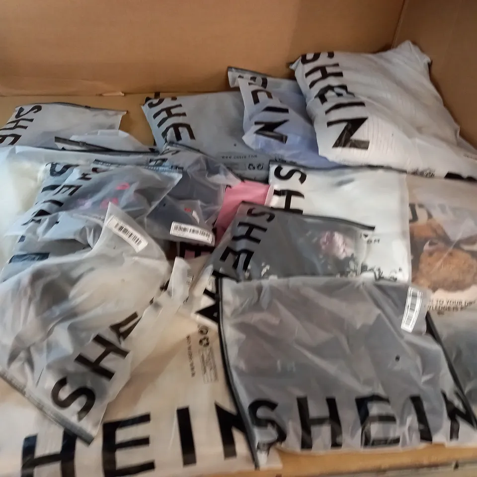 LOT OF 17 ASSORTED BAGGED SHEIN CLOTHING ITEMS IN VARIOUS SIZES