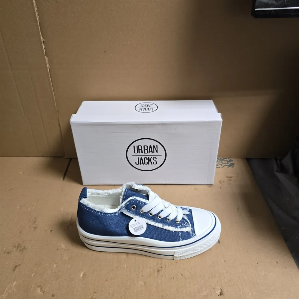 URBAN JACKS DENIM SNEAKERS BLUE WITH FAUX-FUR LINING - UK SIZE 6 