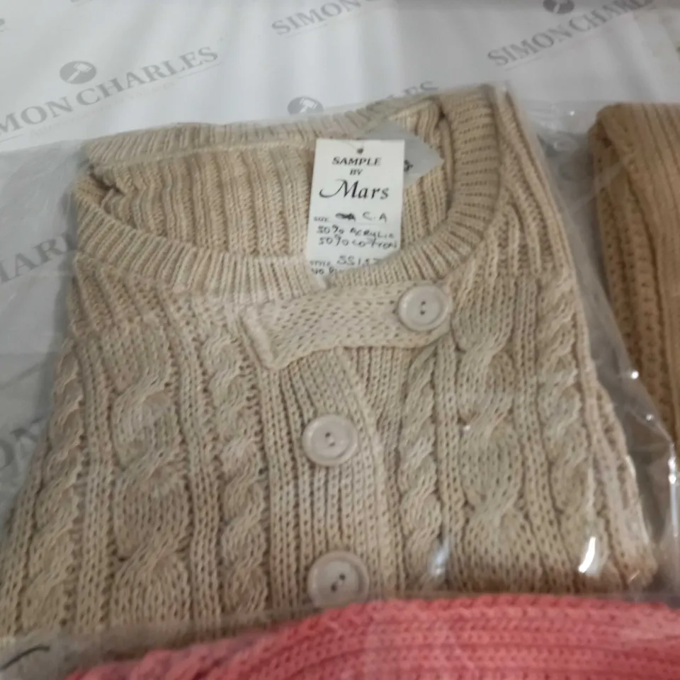 LOT OF 7 ASSORTED BAGGED KNITWEAR CLOTHING ITEMS - VARIOUS SIZES