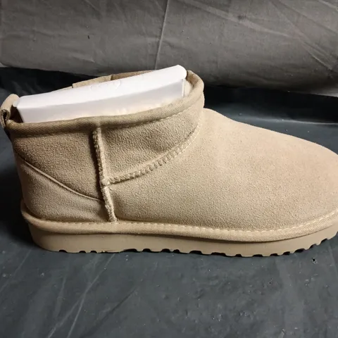 UGG WOMEN'S SAND SUEDE ANKLE BOOTS - UK SIZE 39