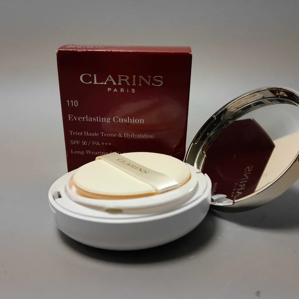 BOXED CLARINS PARIS 110 EVERLASTING CUSHION FOUNDATION
