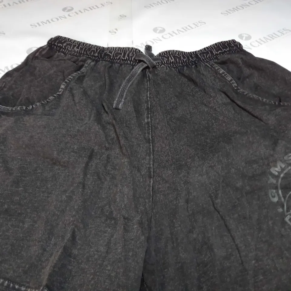 GYMSHARK LIFTING CLUB SHORTS IN WASHED BLACK - MEDIUM