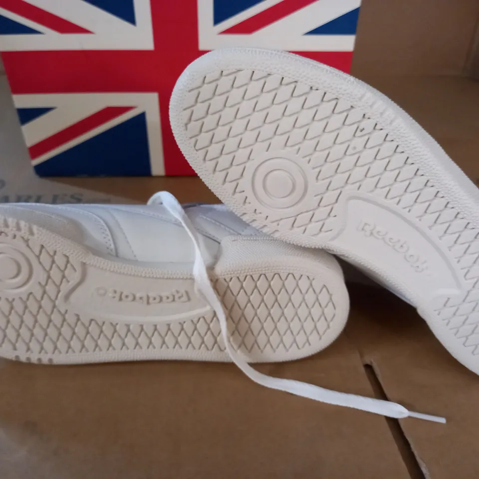 PAIR OF REEBOK CLUB C 85 VINTAGE WHITE TRAINERS - UK 7
