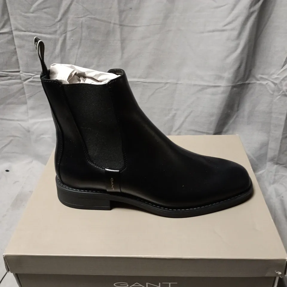 GANT BLACK LEATHER CHELSEA BOOTS – SIZE 39