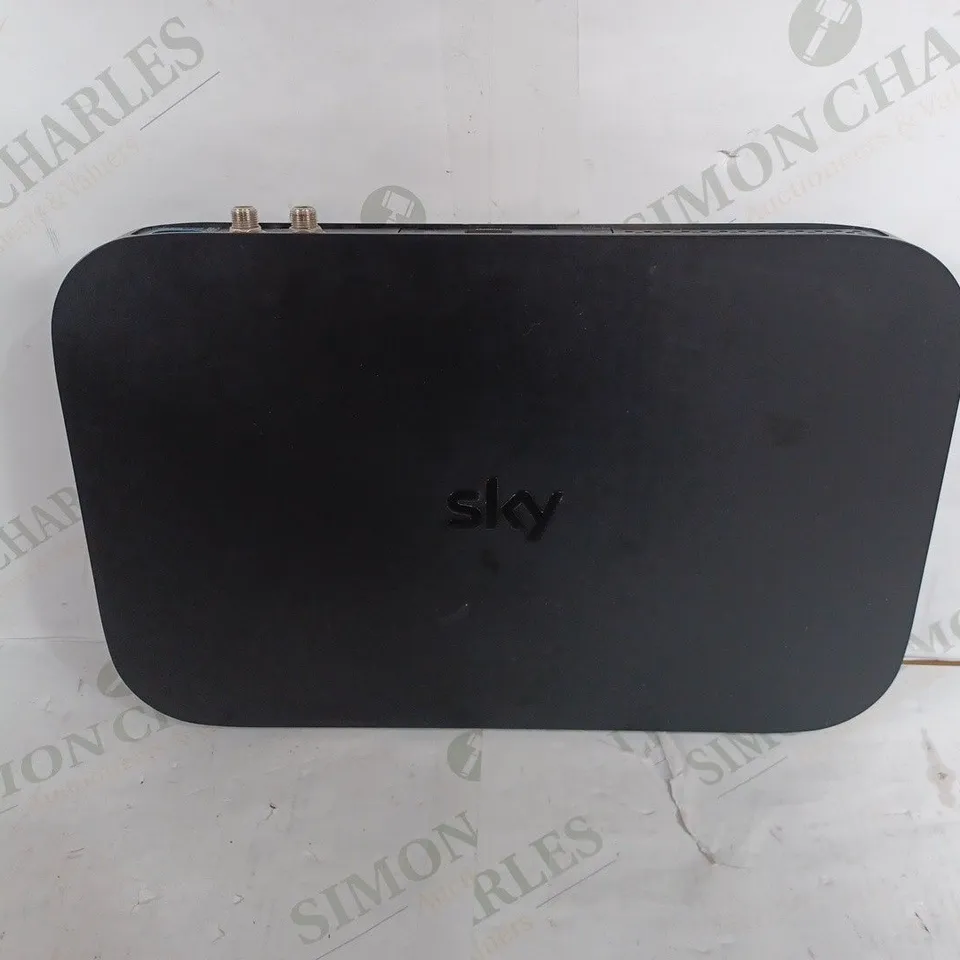 SKY ES340A-DB 1TB (NO CABLES)
