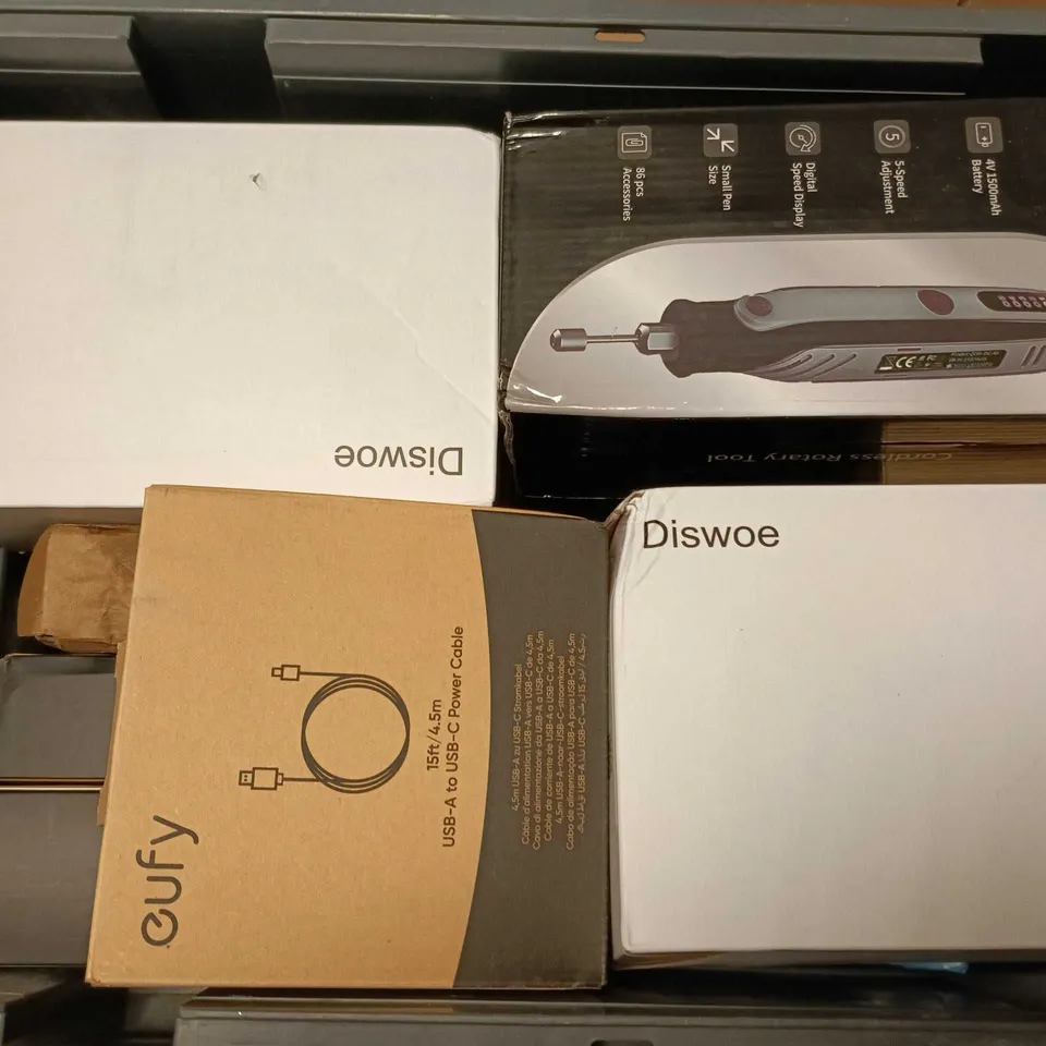 APPROXIMATELY 15 ASSORTED ELECTRICAL ITEMS TO INCLUDE CORDLESS ROTARY TOOL, DIGITAL VOICE RECORDER, EUFY POWER CABLE, ETC