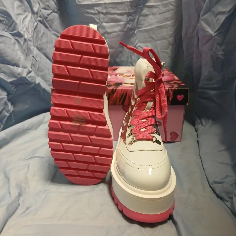 BOXED KOI KAWAII HELIOS HOLOGRAM FLAME BOOTS - PINK & WHITE, UK 6