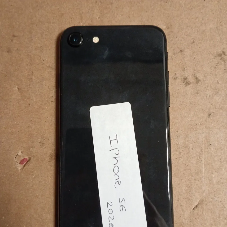 APPLE IPHONE SE A2296