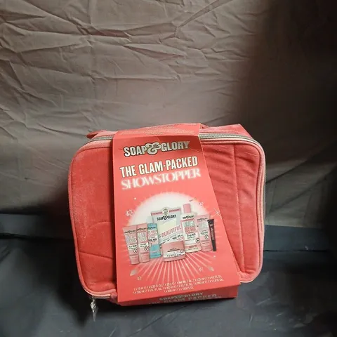 Soap & Glory Glam-Packed Showstopper Make-Up Set – Pink Case 