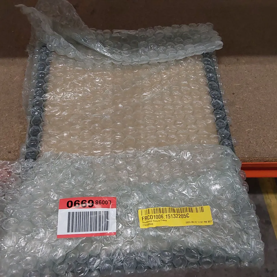 WRAPPED SMARTWOOD PICTURE FRAME (1 ITEM)